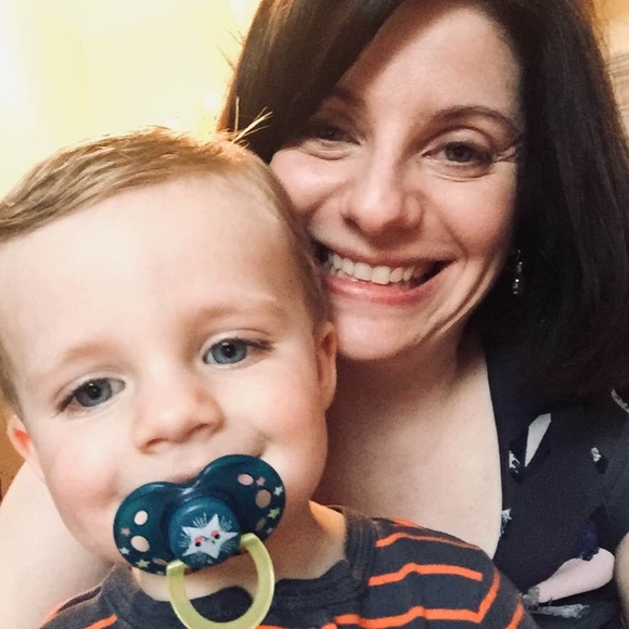 Meet your Posher, Sarah - Picture 1 of 2